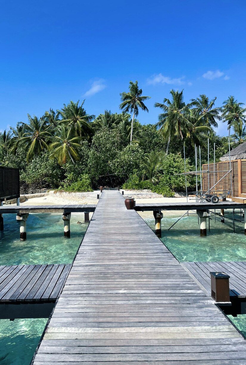 wooden-jetty-luxury-resort-maldives_505751-5523